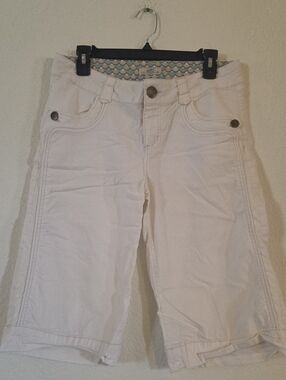 So Wear It Declare It White Knee-Length Bermuda Shorts